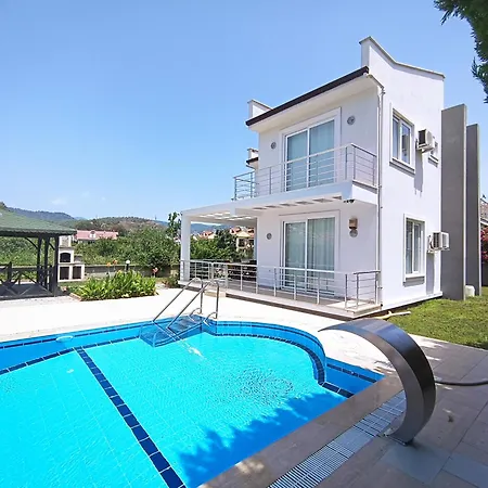 Lighthouse Tulip Villa *