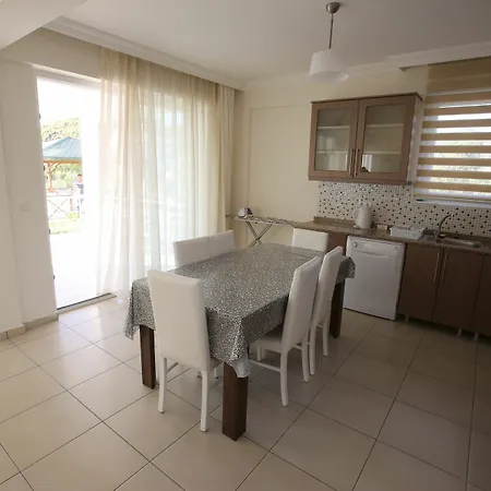 Lighthouse Tulip Вилла *