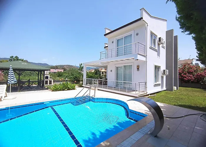 Lighthouse Tulip Villa *